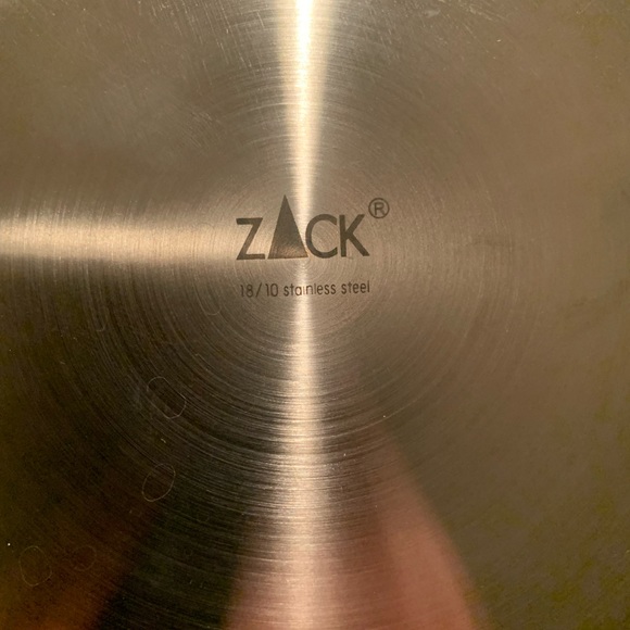 Stainless Steel Round Bread Basket - Picture 3 of 5